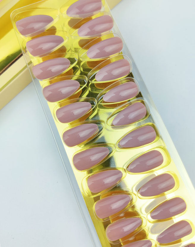 Shiny Artificial Nails (Brown)