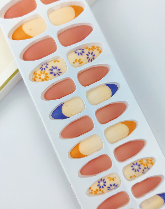 Skin & Lite Orange Artificial Printed Nails