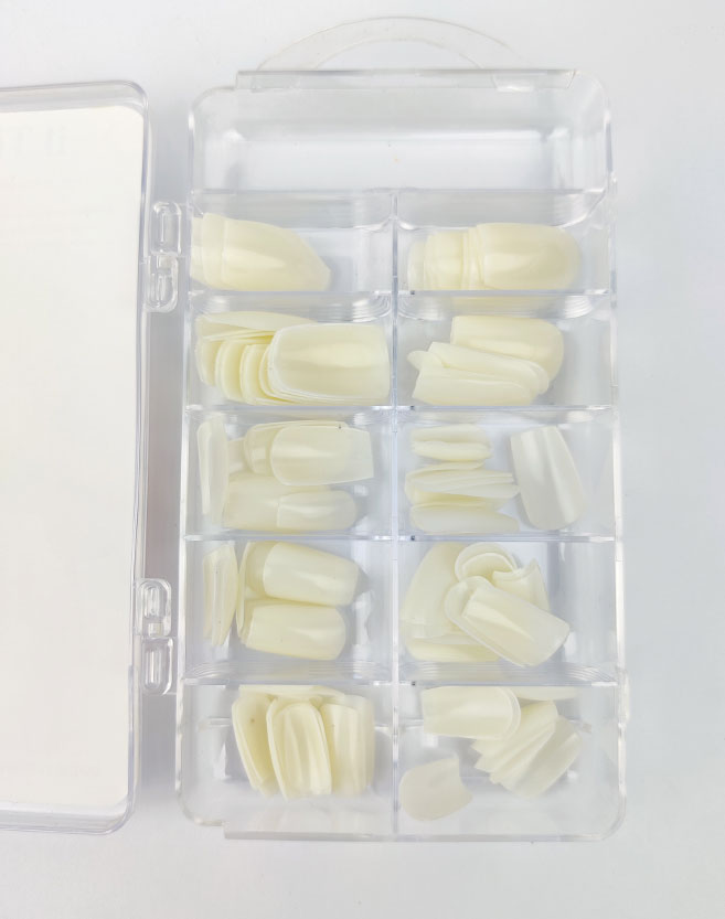 Off White Artificial Nails (Pack Of 100)